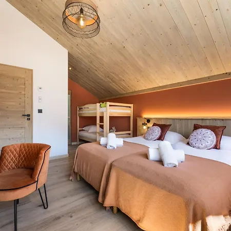 Chalet Neuf 10 Pers - Piscine, Jacuzzi & Vue