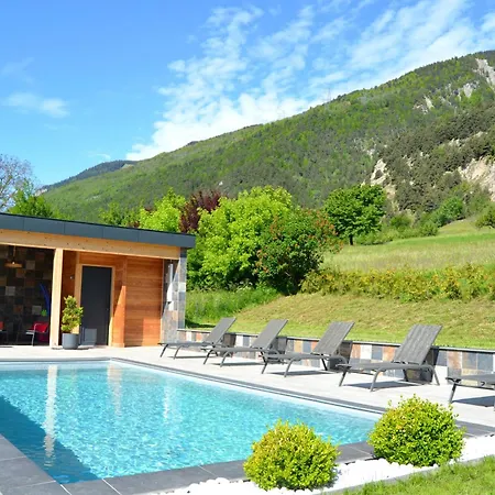 Alpehytte Neuf, Jacuzzi, Piscine Mai-sept, Petanque, Proche Paradiski *