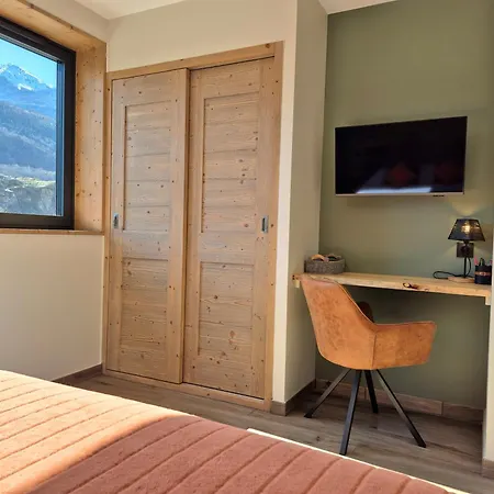 Chalet Neuf 10 Pers - Piscine, Jacuzzi & Vue Alpehytte