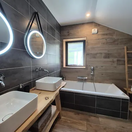 Chalet Neuf 10 Pers - Piscine, Jacuzzi & Vue La Plagne