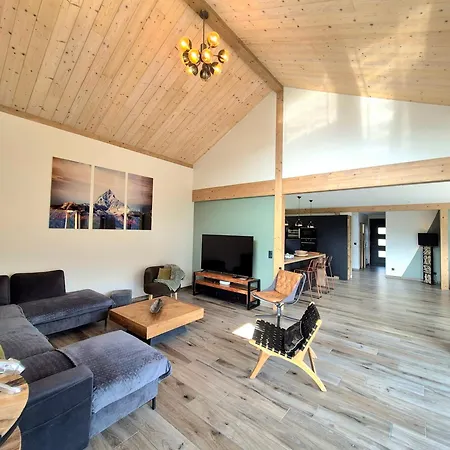 Chalet Neuf 10 Pers - Piscine, Jacuzzi & Vue * La Plagne
