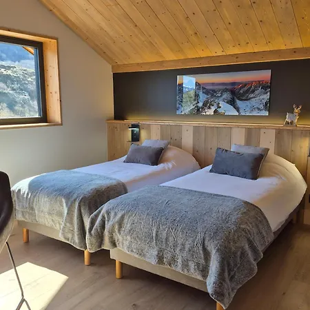 Chalet Neuf 10 Pers - Piscine, Jacuzzi & Vue Alpehytte