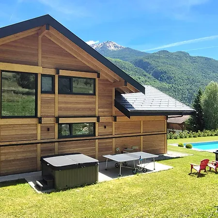 Chalet Neuf, Jacuzzi, Piscine Privée Mai-sept, Pétanque, Proche Paradiski La Plagne