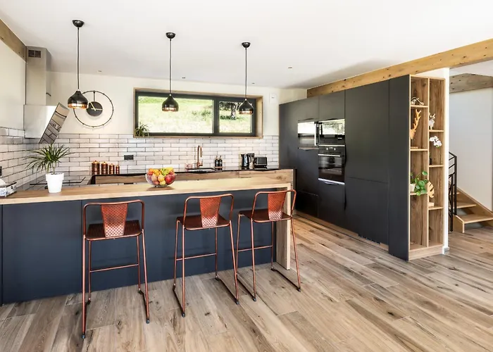 Neuf, Jacuzzi, Piscine Privee Mai-sept, Petanque, Proche Paradiski La Plagne