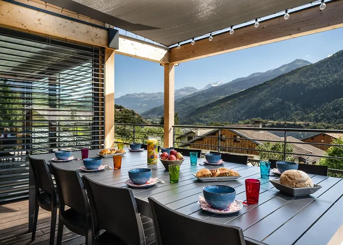 Chalet Neuf, Jacuzzi, Piscine Privee Mai-sept, Petanque, Proche Paradiski