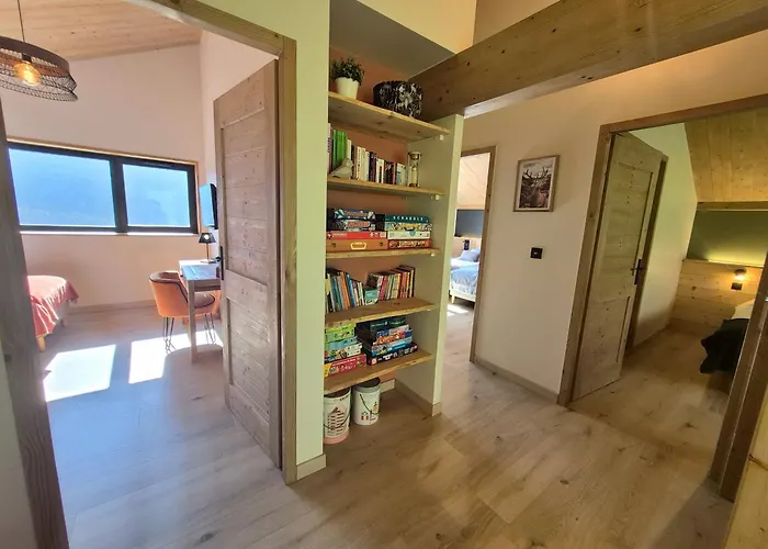 Neuf, Jacuzzi, Piscine Privee Mai-sept, Petanque, Proche Paradiski Chalet *