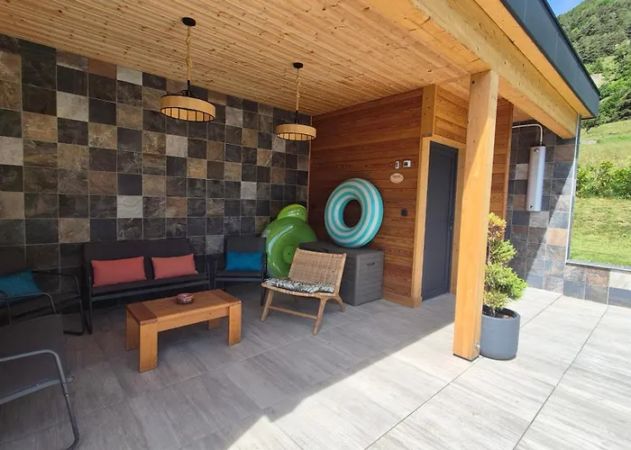 Chalet Neuf, Jacuzzi, Piscine Privee Mai-sept, Petanque, Proche Paradiski *
