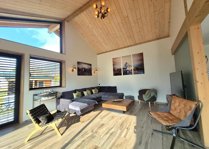 Chalet Neuf, Jacuzzi, Piscine Privee Mai-sept, Petanque, Proche Paradiski *