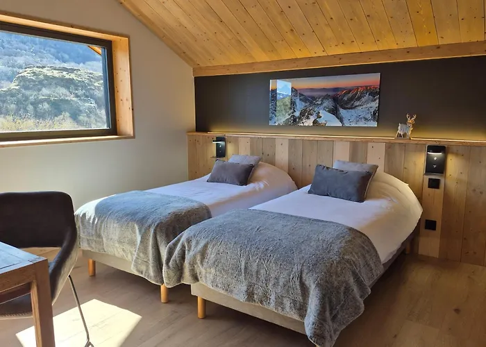 Neuf, Jacuzzi, Piscine Privee Mai-sept, Petanque, Proche Paradiski Chalet